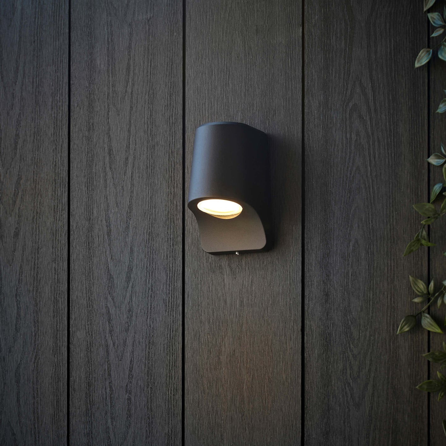 Textured Black Die Cast IP44 Led Wall Light With Frosted Glass -  ID 12503