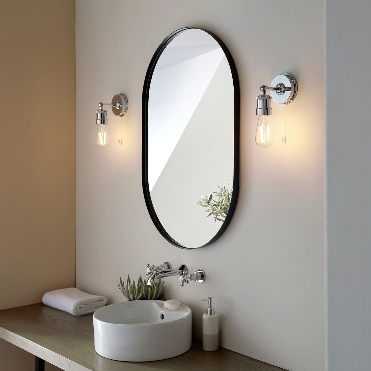Industrial Knurled Chrome Bathroom Wall Light - ID 11663