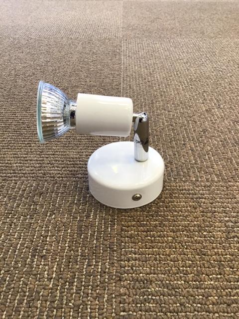 A Simple Single Spotlight - White Finish - ID 1914