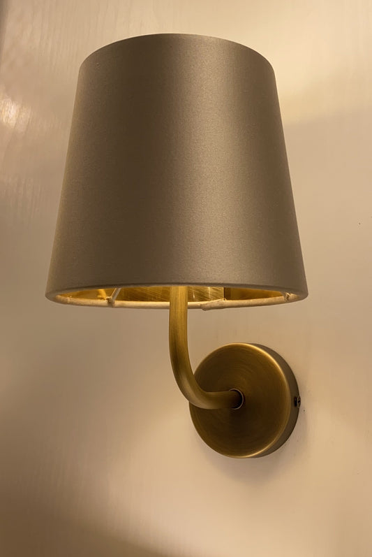 Oxfin Elegant Antique Brass Wall Light - ID 9928