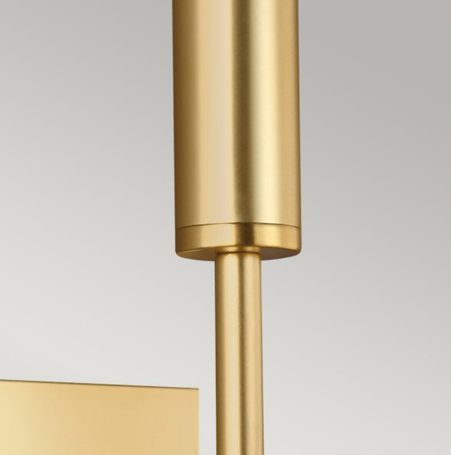 Elegant Single Wall Light in Burnished Brass - ID 10963