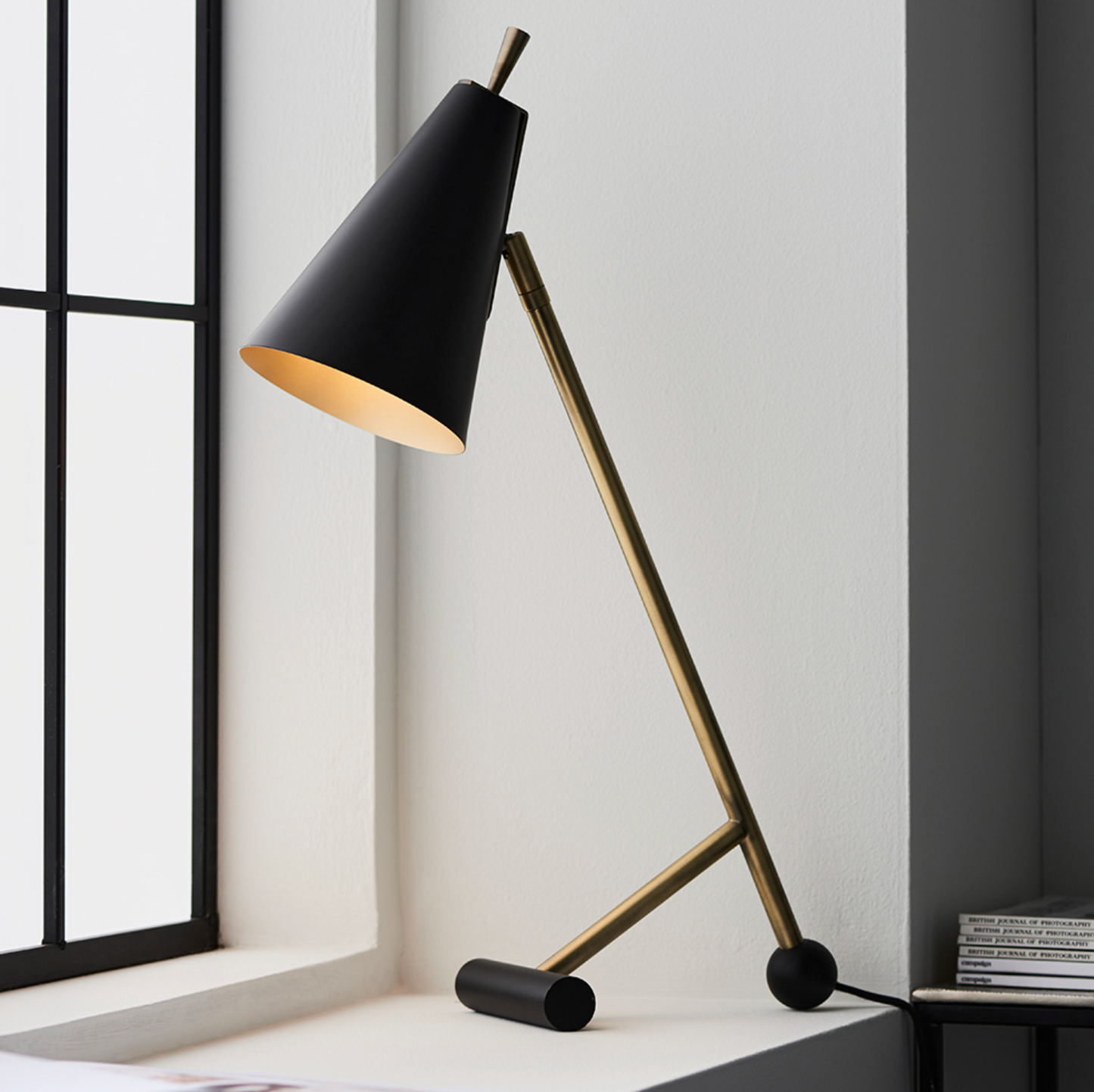 Cone Matt Black Black Desk Lamp - ID 11380